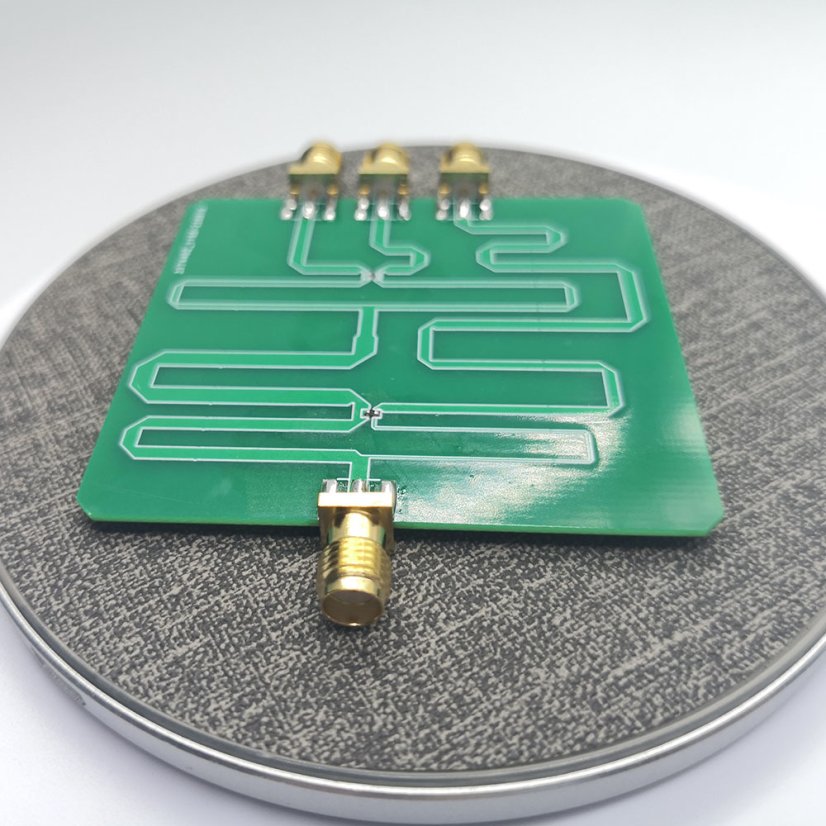 3-cestný výkonový splitter YR-PS3G_R8/01 bez krytu