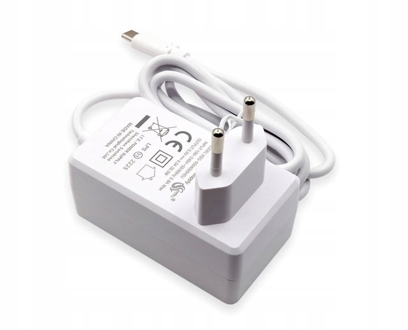 XSG-0504000HEU USB-C adaptér 5V, 4A - Bílý