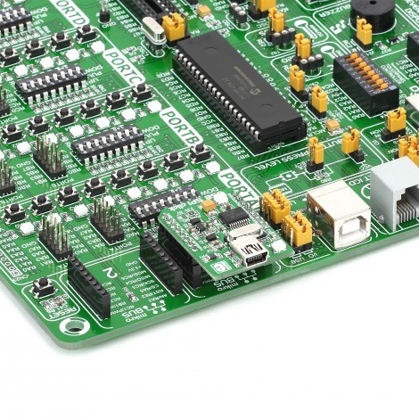 MIKROE-1204 USB SPI CLICK MCP2210 - USB na SPI Převodník