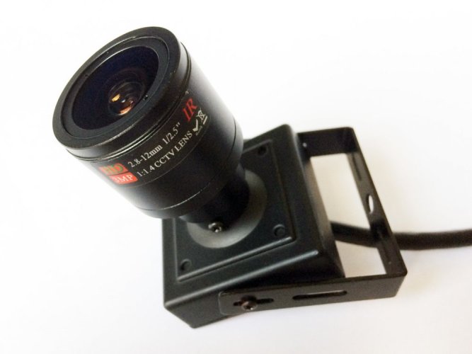 TOP-201-V 2.0MP 2k P2P IP mini kamera s varifokálními objektivy