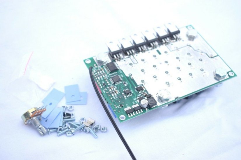 HL100100 PWM Regulátor Otáček 22V-100V 100A - Doplňky: Chladič