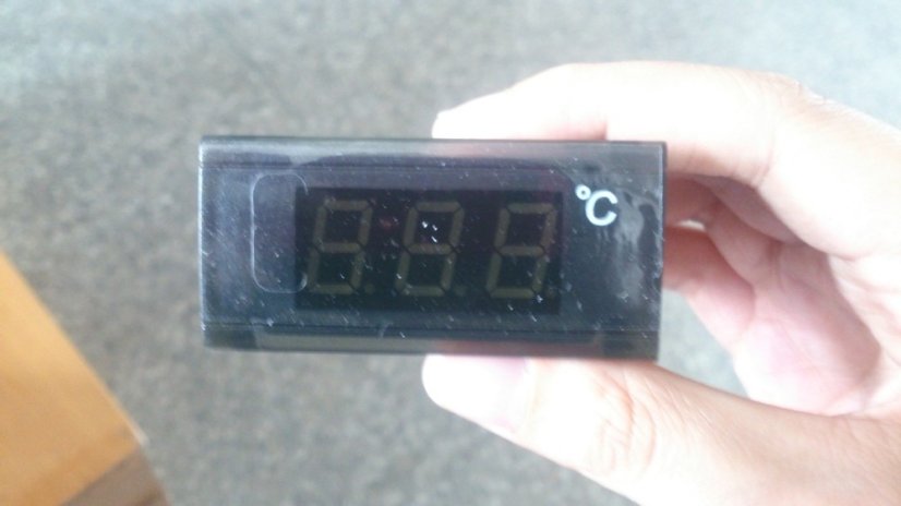 Vestavný digitální teploměr ED680 - 0 až 999 °C, 220V