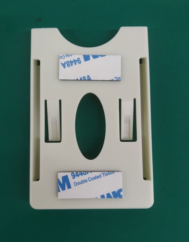 Držák RFID přístupové karty - Držák karty: bílý, s lepicí páskou, tloušťka 9 mm