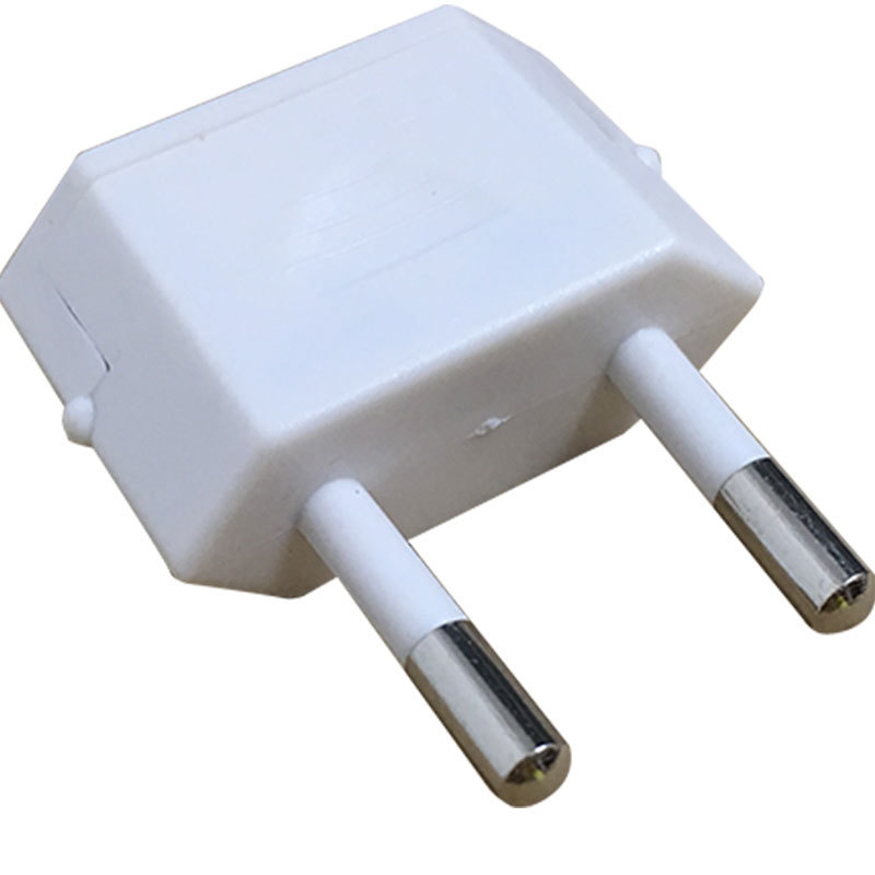 Kvalitní redukce 110V - 220V 6A 4.0mm