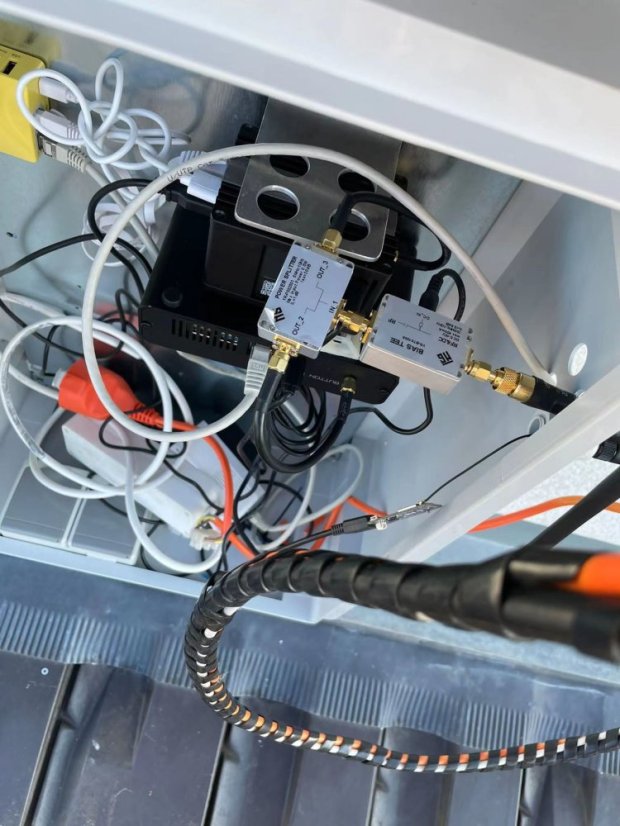 2-Way Power Splitter YR-PS2GR801