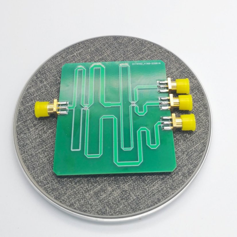 3-cestný výkonový splitter YR-PS3G_R8/01 bez krytu