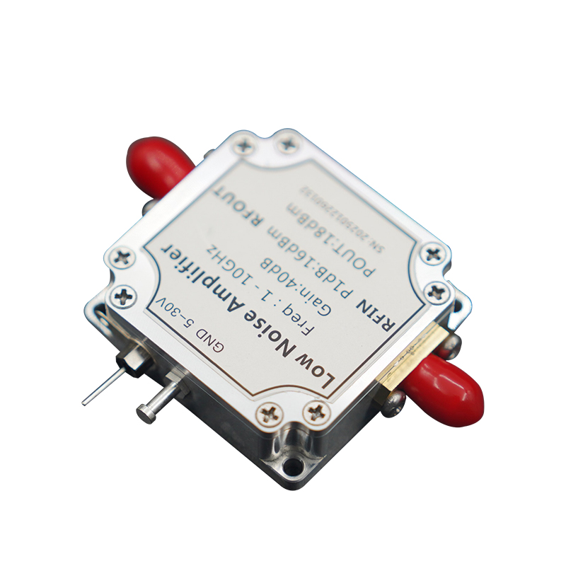 ZL110G 1–10 GHz 40 dB Širokopásmový nízkošumový zesilovač