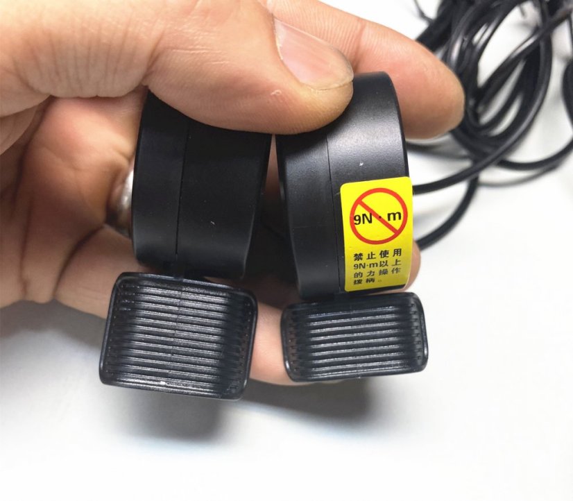 Palcová plynová rukojeť pro PWM regulaci