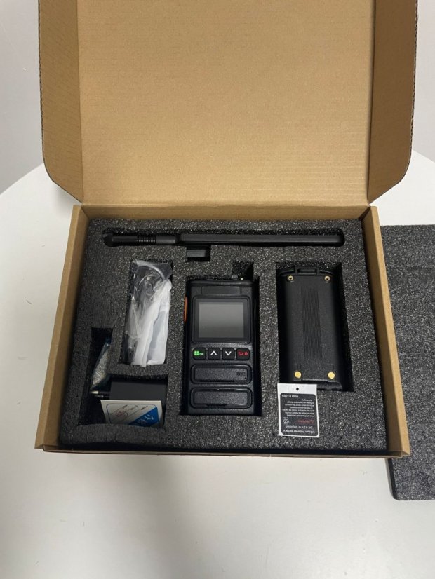 Skydroid S12 ruční detektor dronů s alarmem