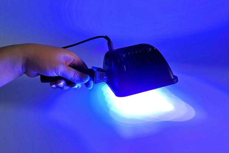 395nm UV LED Hand Lamp UV-16WHH - Performance: 32W