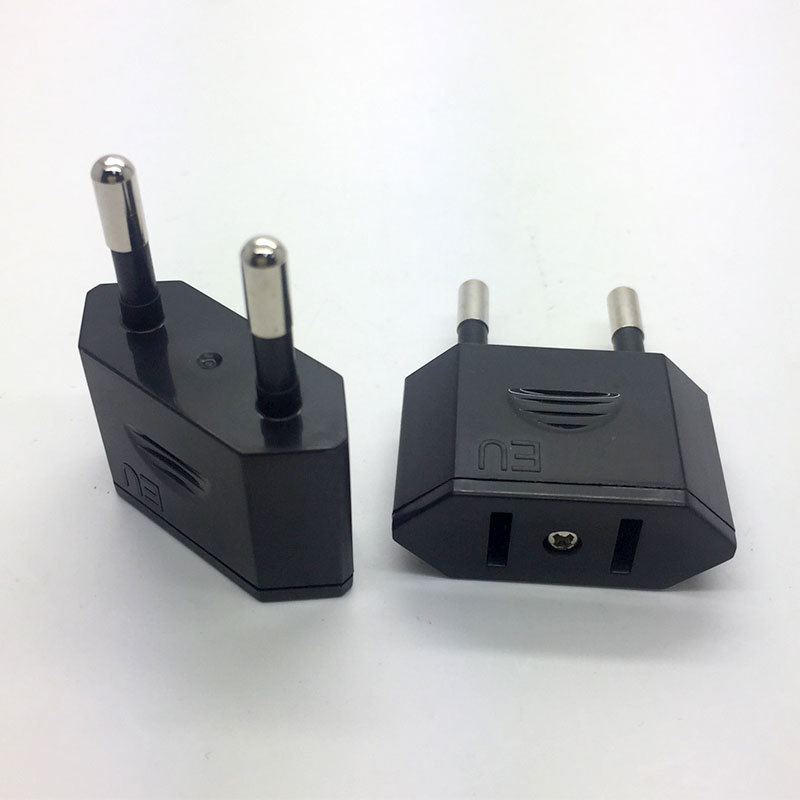 Kvalitní redukce 110V - 220V 6A 4.0mm