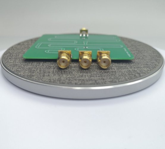 3-cestný výkonový splitter YR-PS3G_R8/01 bez krytu