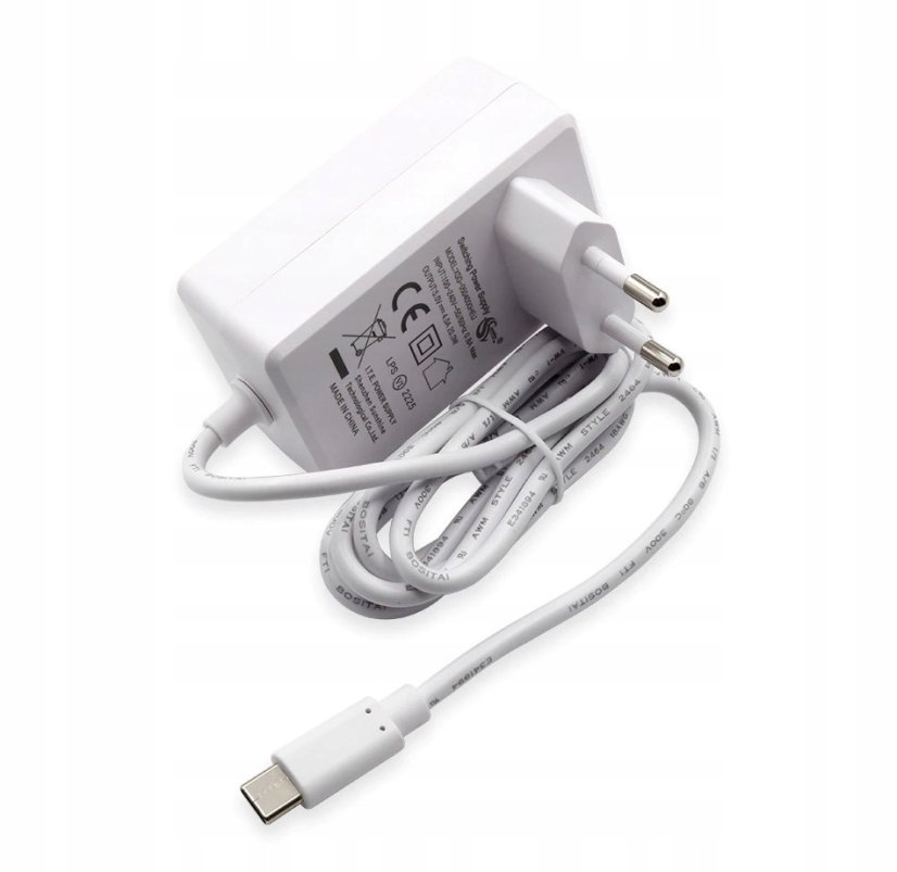XSG-0504000HEU USB-C adaptér 5V, 4A - Bílý