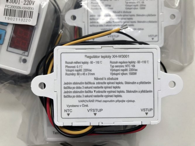 Elektronický termostat XH-W3001 -50 až 110°C pro topení a chlazení - Napětí: 220V