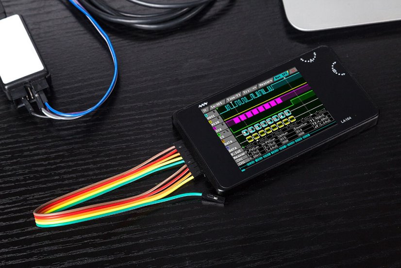 Logical Analyzer LA104 - Four-Channel and Portable