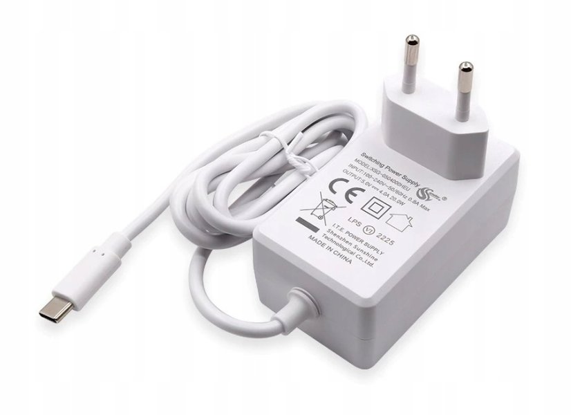 XSG-0504000HEU USB-C adaptér 5V, 4A - Bílý