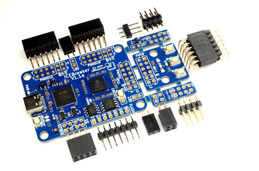iCEBreaker FPGA deska