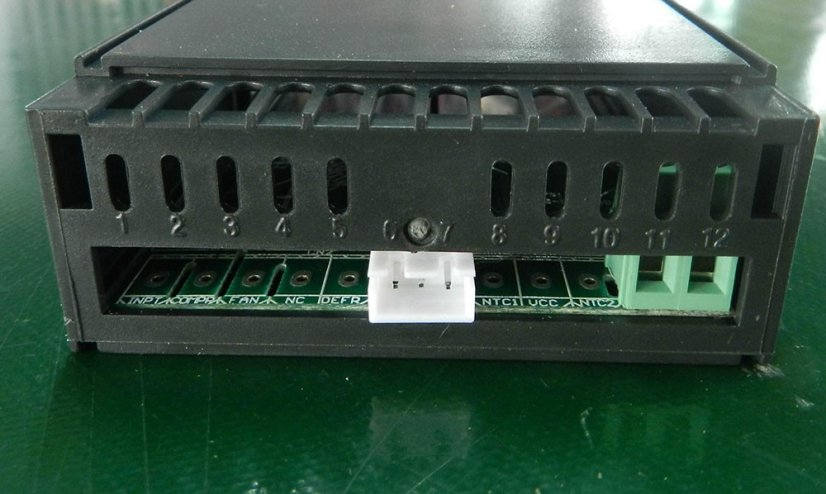 Vestavný digitální vlhkoměr SF-450 220V