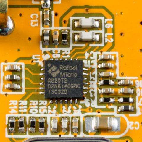 USB DVB-T FM SDR RTL2832U + R820T2