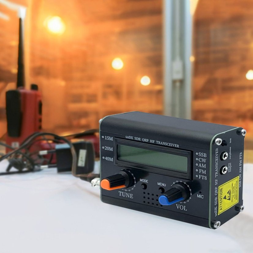 5W usDX QRP transceiver 3 pásma SSB/CW HF radio