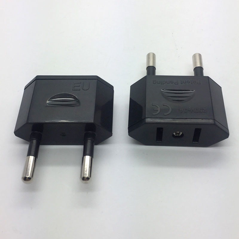 Kvalitní redukce 110V - 220V 6A 4.0mm