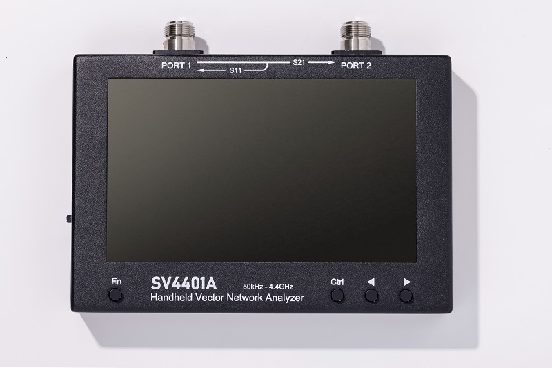SV4401A 4.4G VNA s kapacitní dotykovou obrazovkou