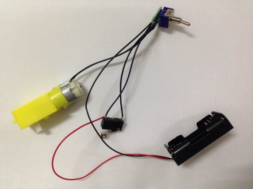 GAP-045 Zbytečná Krabička DIY - Barva: Černá