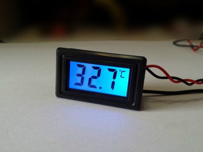 DX-M12 Vestavný digitální teploměr do auta