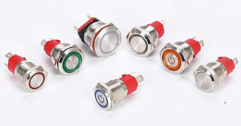 LED Tlačítkový spínač 12V, 20A, 22mm, IP67 - Bez symbolu